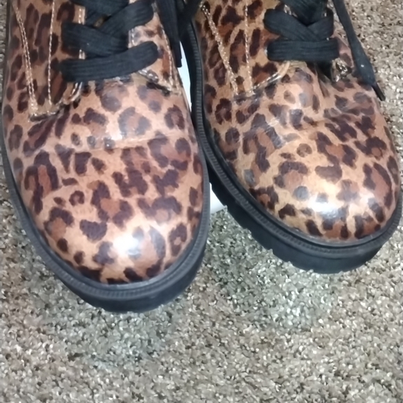 Leopard Print Lace-Up Ankle Boots - Picture 10 of 15